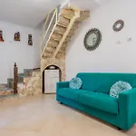 Alice فيلاّسيمِيوس